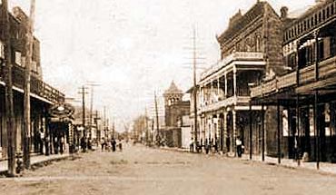 1905 Main Street